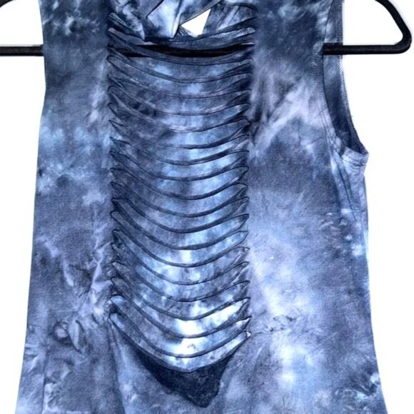 Sleeveless Blue Tie-Dye Hooded Dress With Back Cutout Detail - Picture 8 of 9